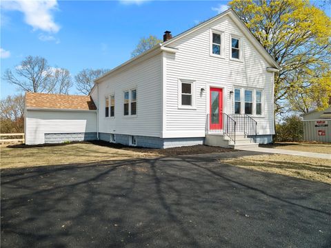 Single Family Residence in Johnston RI 59 Flanders Street.jpg