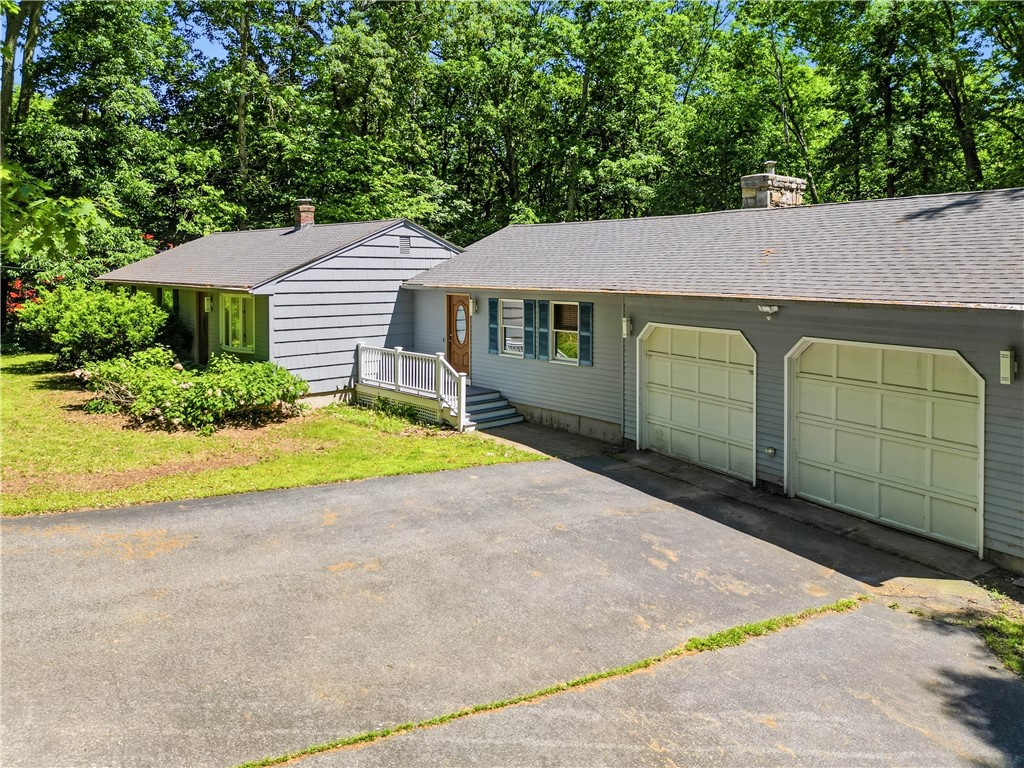 584 Hartford Pike