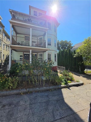 45 CARRINGTON AVE, PROVIDENCE, RI 02906 - Image d3bee6ff3f2dffc01bad2e23f8021e62/2573459366