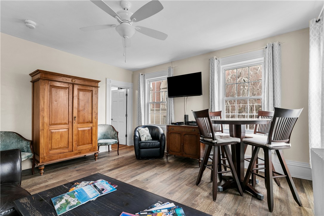 Newport, Rhode Island 02840, United States, 3 Bedrooms Bedrooms, ,1 BathroomBathrooms,Residential,Active,104521