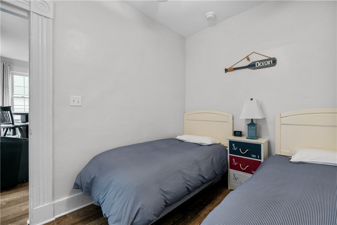 Newport, Rhode Island 02840, United States, 3 Bedrooms Bedrooms, ,1 BathroomBathrooms,Residential,Active,104521