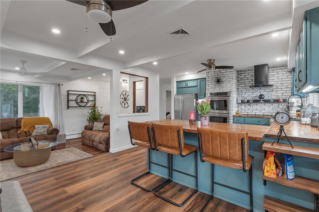 33 Achille Street