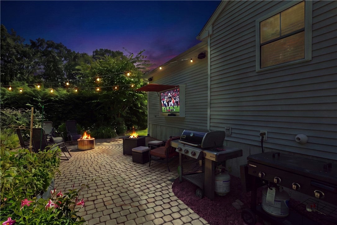 114 Teakwood Drive W
