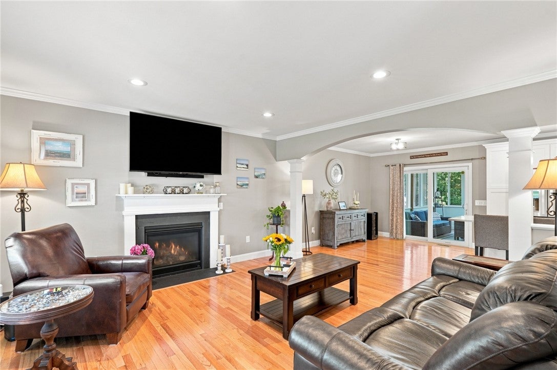 114 Teakwood Drive W