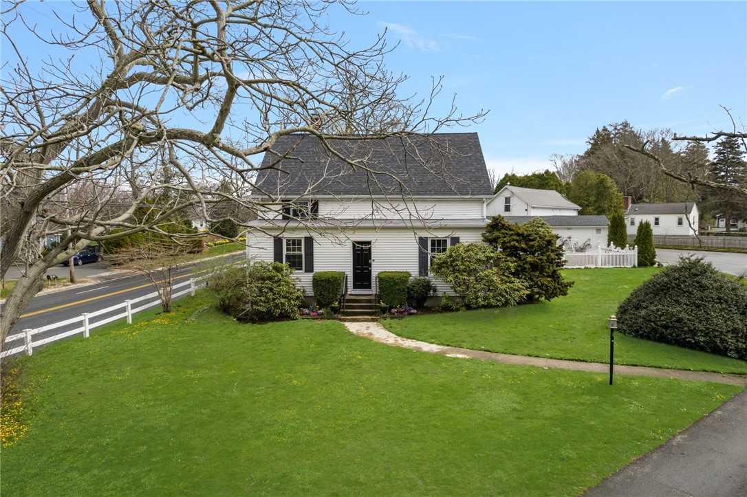 599 East Main Road