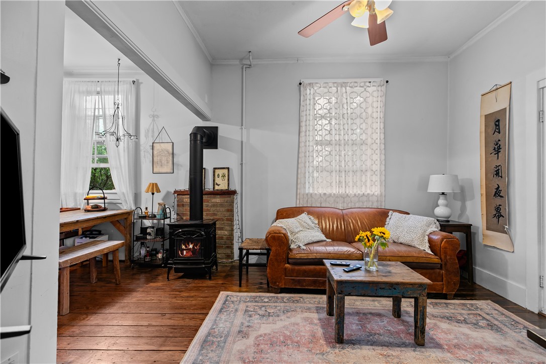 Newport, Rhode Island 02840, United States, 1 Bedroom Bedrooms, ,1 BathroomBathrooms,Residential,Active,207553