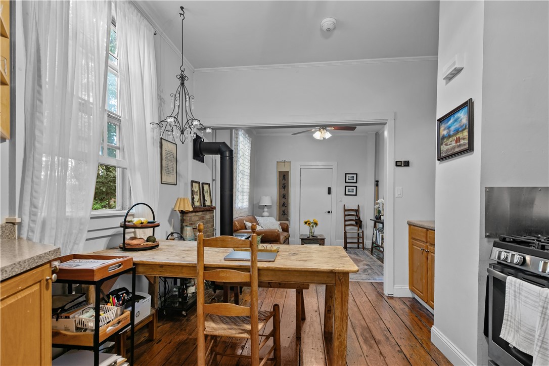 Newport, Rhode Island 02840, United States, 1 Bedroom Bedrooms, ,1 BathroomBathrooms,Residential,Active,207553