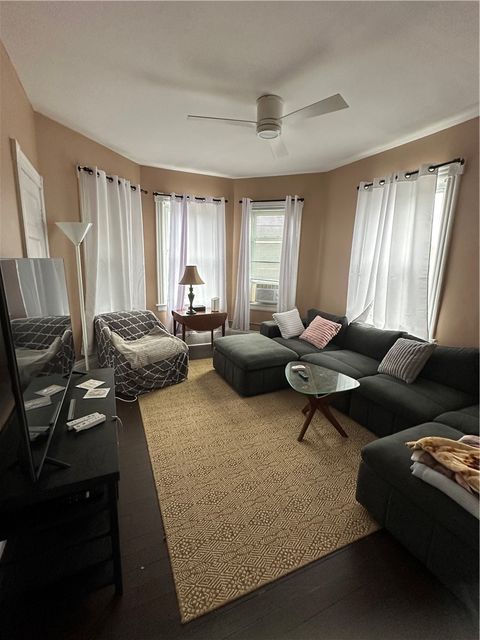 29 Prospect Street 3 Bristol RI 02809