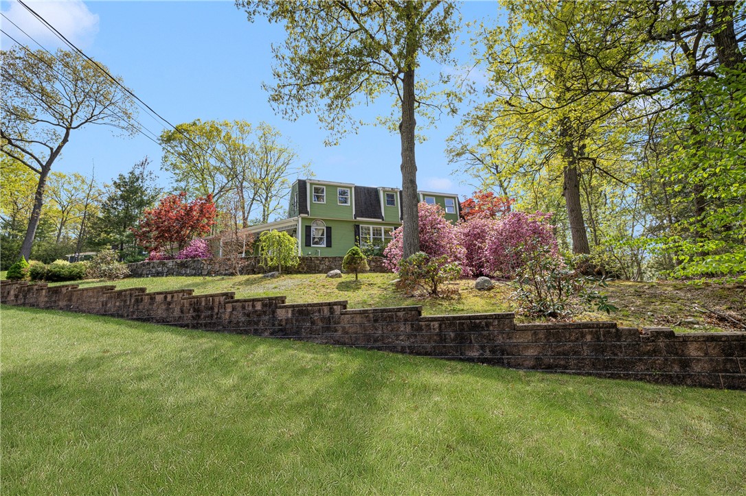 5 Oak Hill Drive
