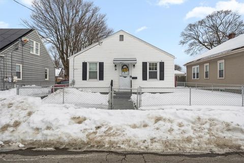 39 Clinton Street Pawtucket RI 02861
