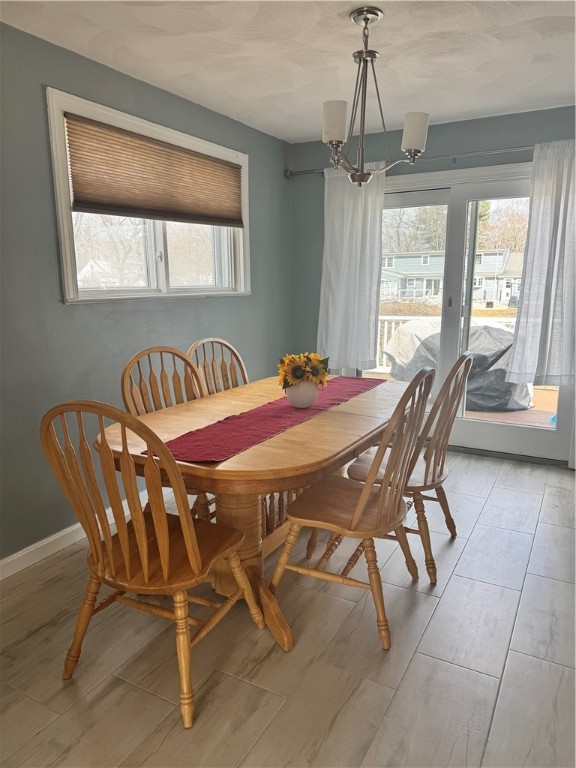 Warwick, Rhode Island 02886, United States, 3 Bedrooms Bedrooms, ,2 BathroomsBathrooms,Residential,Pending,186040