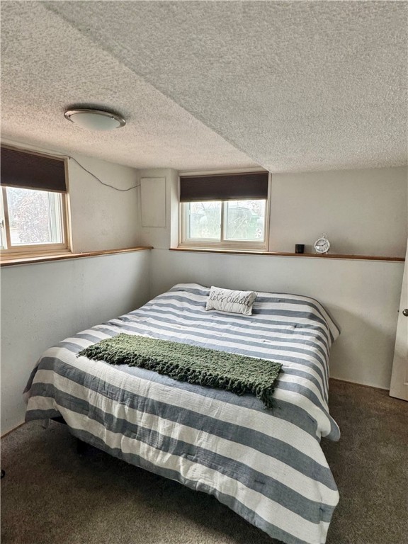 Warwick, Rhode Island 02886, United States, 3 Bedrooms Bedrooms, ,2 BathroomsBathrooms,Residential,Pending,186040