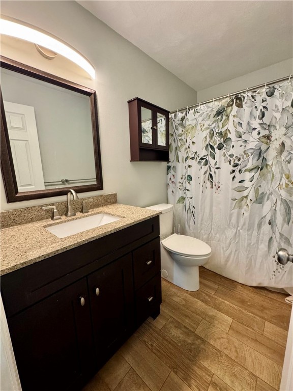 Warwick, Rhode Island 02886, United States, 3 Bedrooms Bedrooms, ,2 BathroomsBathrooms,Residential,Pending,186040