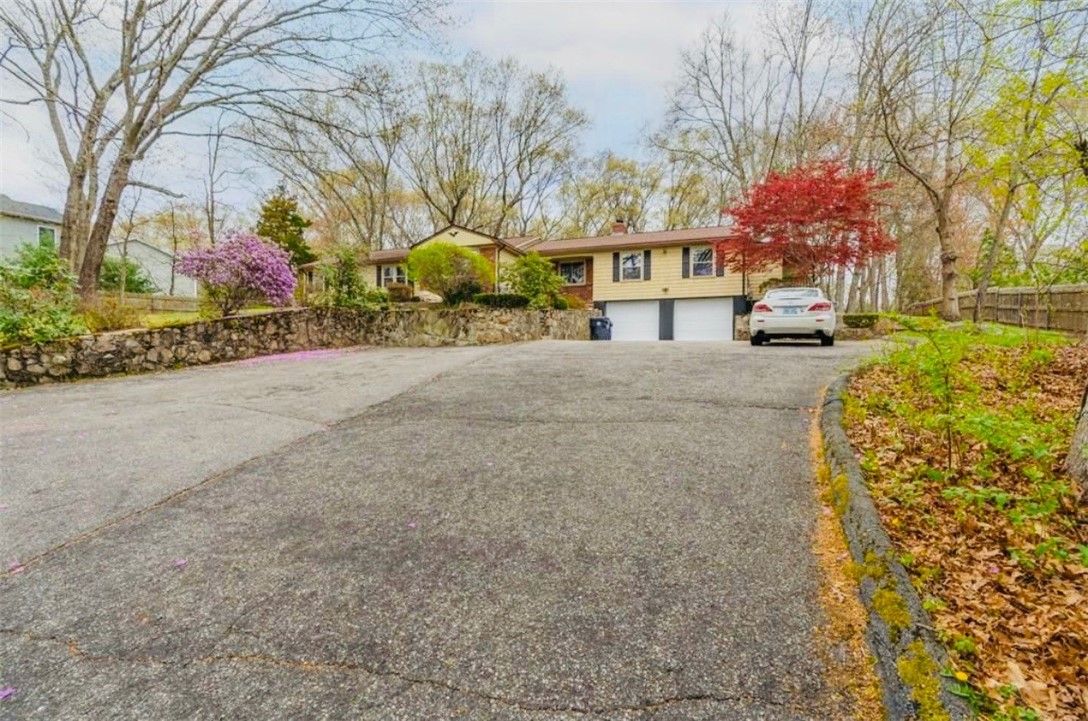 1195 Centerville Road