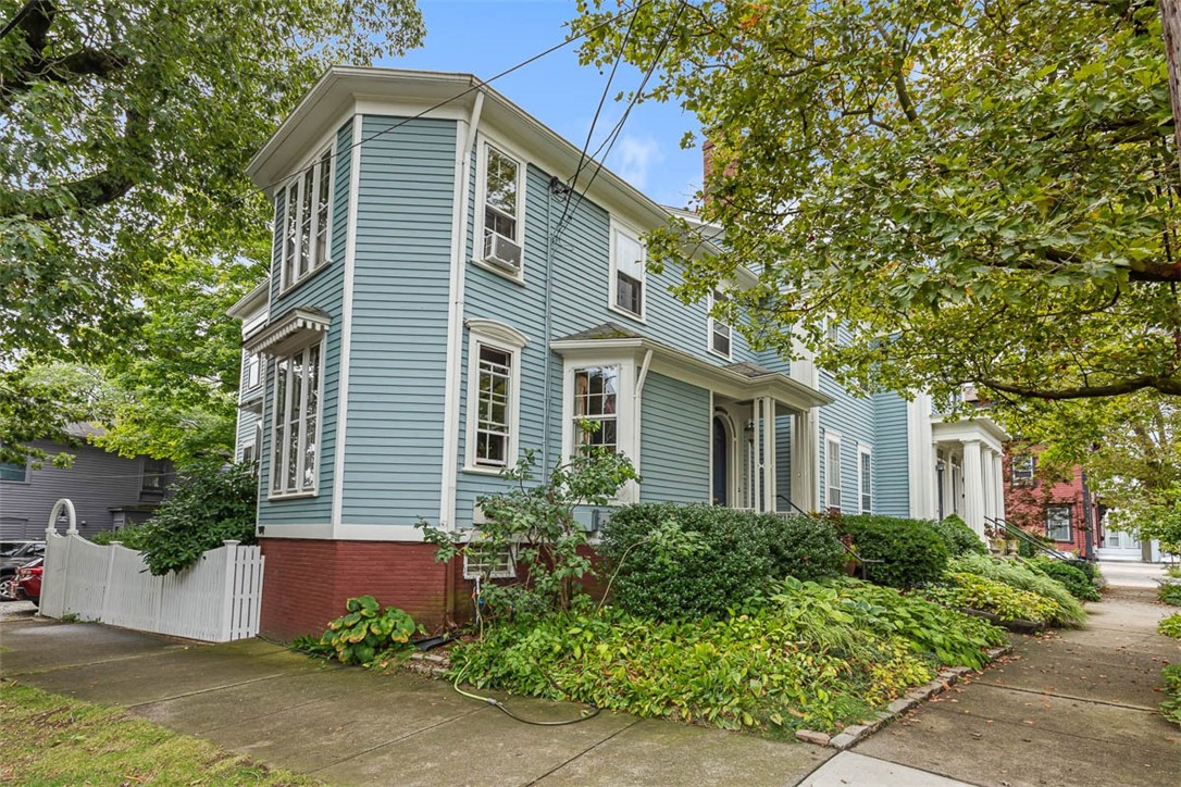 207 Williams Street 2