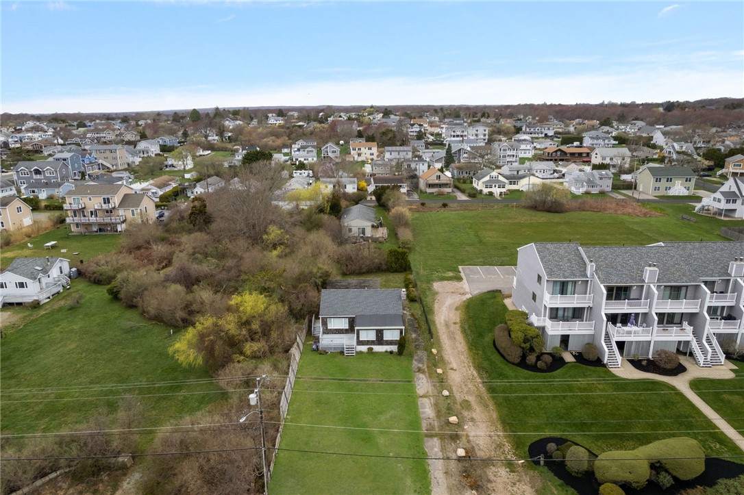 Narragansett, Rhode Island, 02882, United States, 2 Bedrooms Bedrooms, ,1 BathroomBathrooms,Residential,Pending,2041367