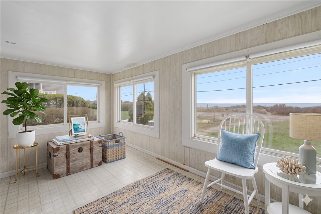 Narragansett, Rhode Island, 02882, United States, 2 Bedrooms Bedrooms, ,1 BathroomBathrooms,Residential,Pending,2041367