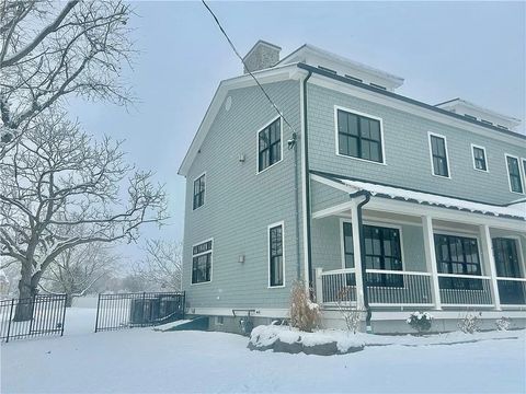 980 Green End Avenue Avenue Middletown RI 02842