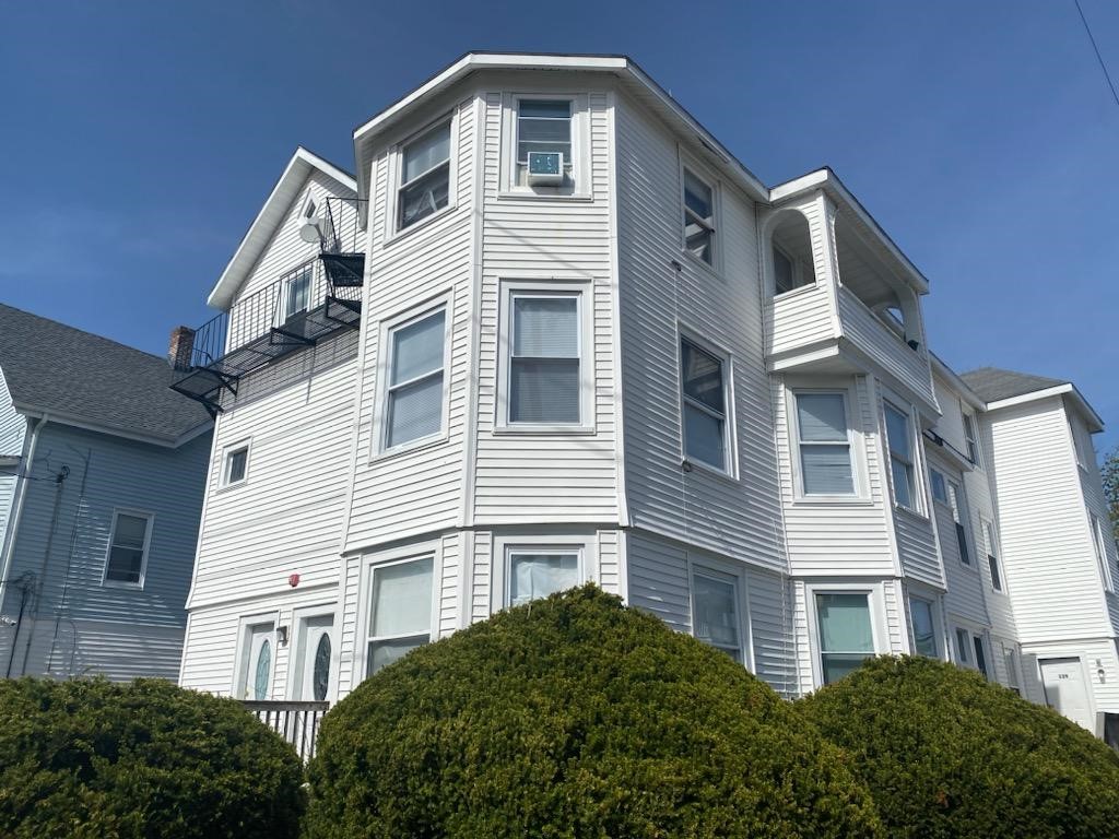 143 2nd Avenue
