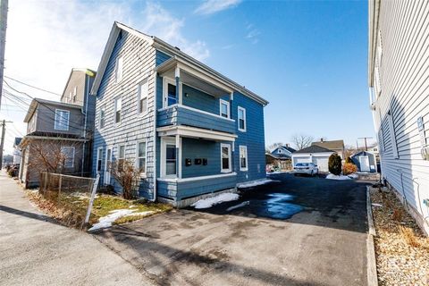379 381 Metacom Avenue Warren RI 02885