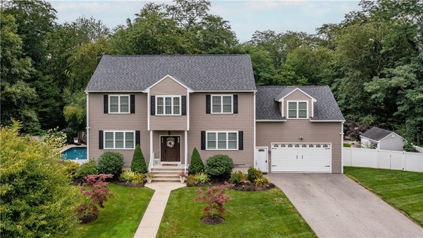 8 WINTERBERRY RD, LINCOLN, RI 02865 - Image d60453e091a44095e1e2eb0413e1c8da/3356544909