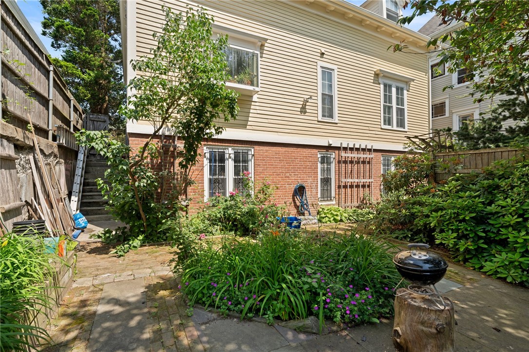 98 Camp Street