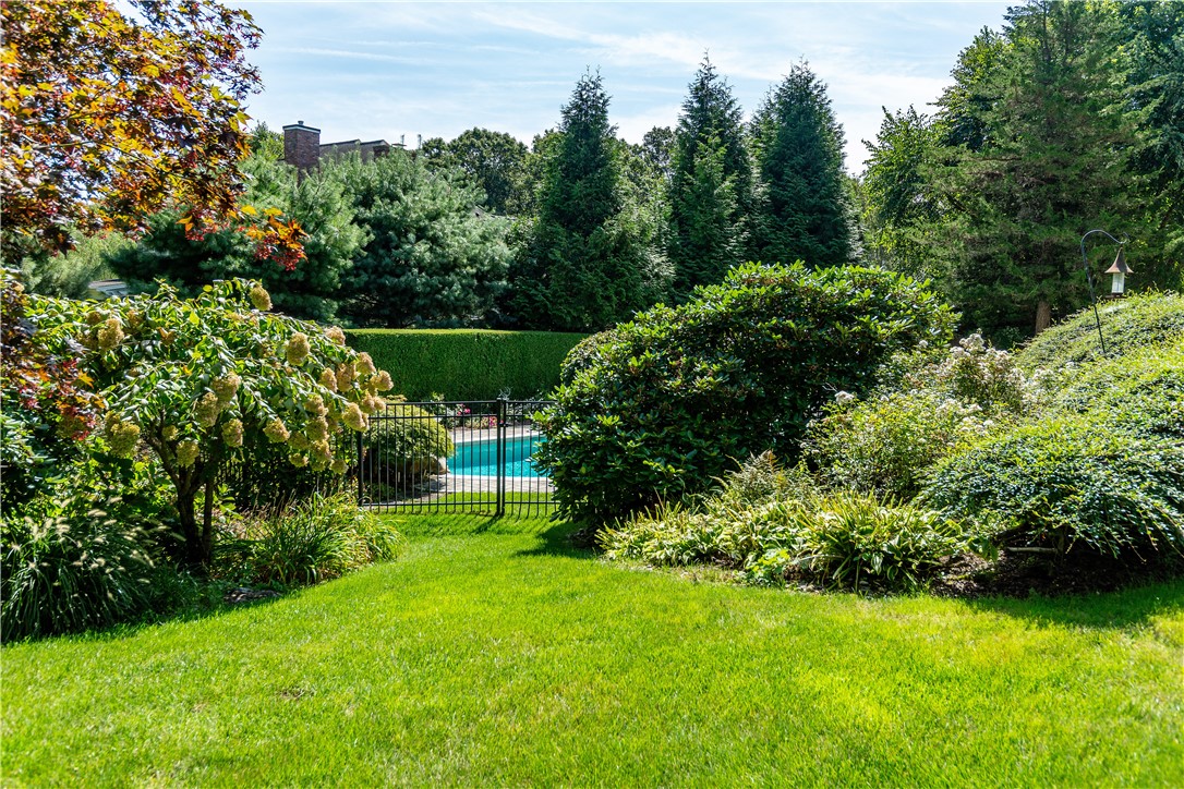 North Kingstown, Rhode Island 02852, United States, 4 Bedrooms Bedrooms, ,4 BathroomsBathrooms,Residential,Pending,78061