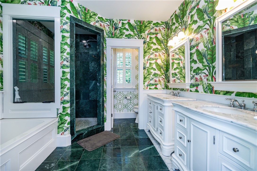 North Kingstown, Rhode Island 02852, United States, 4 Bedrooms Bedrooms, ,4 BathroomsBathrooms,Residential,Pending,78061