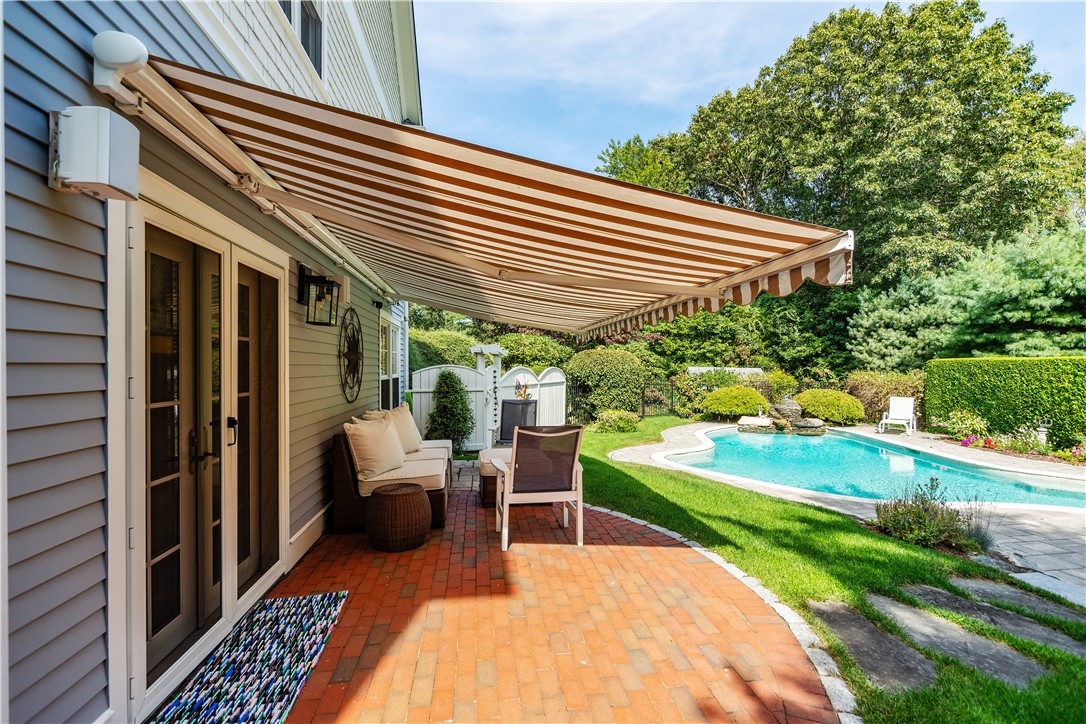 North Kingstown, Rhode Island 02852, United States, 4 Bedrooms Bedrooms, ,4 BathroomsBathrooms,Residential,Pending,78061