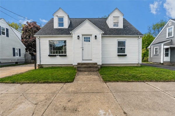 25 GLORIA ST, PAWTUCKET, RI 02861 - Image d64352a4df9e38d575e731ca8e77f02b/1367068503