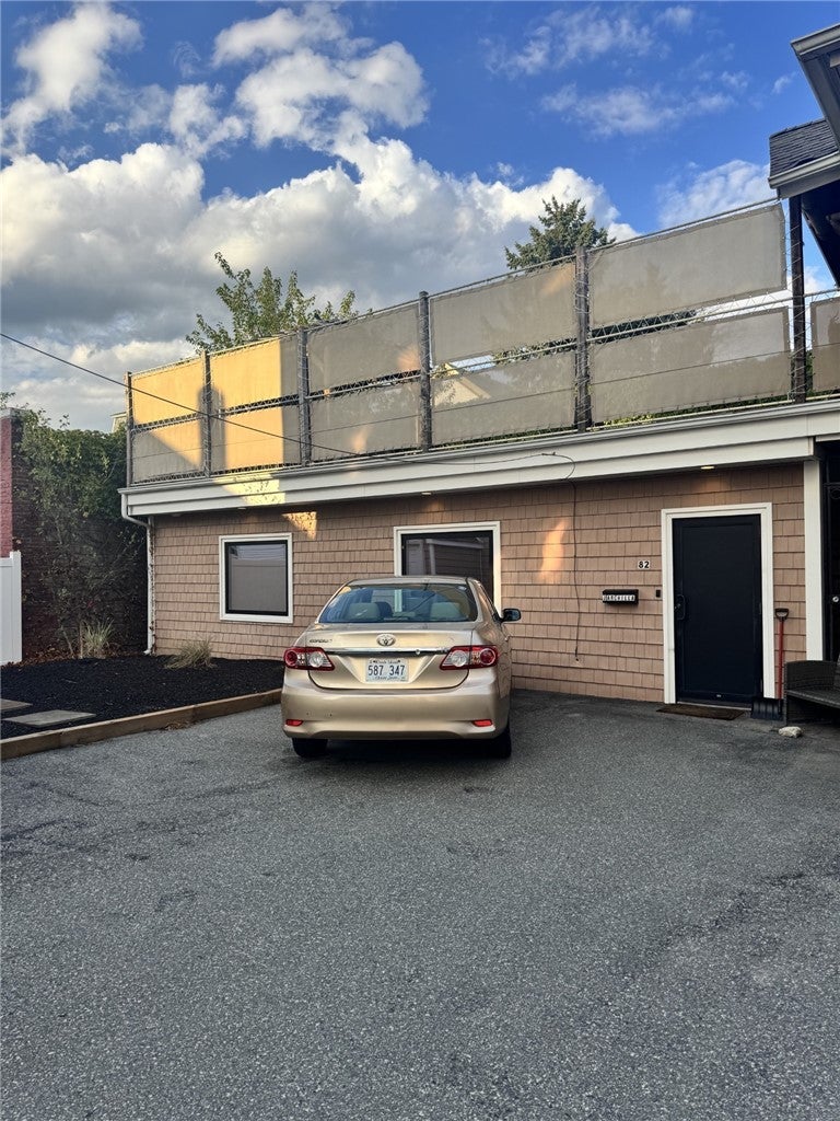 82 Sutton Street