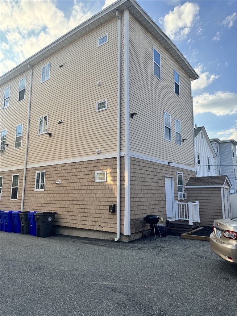 82 Sutton Street
