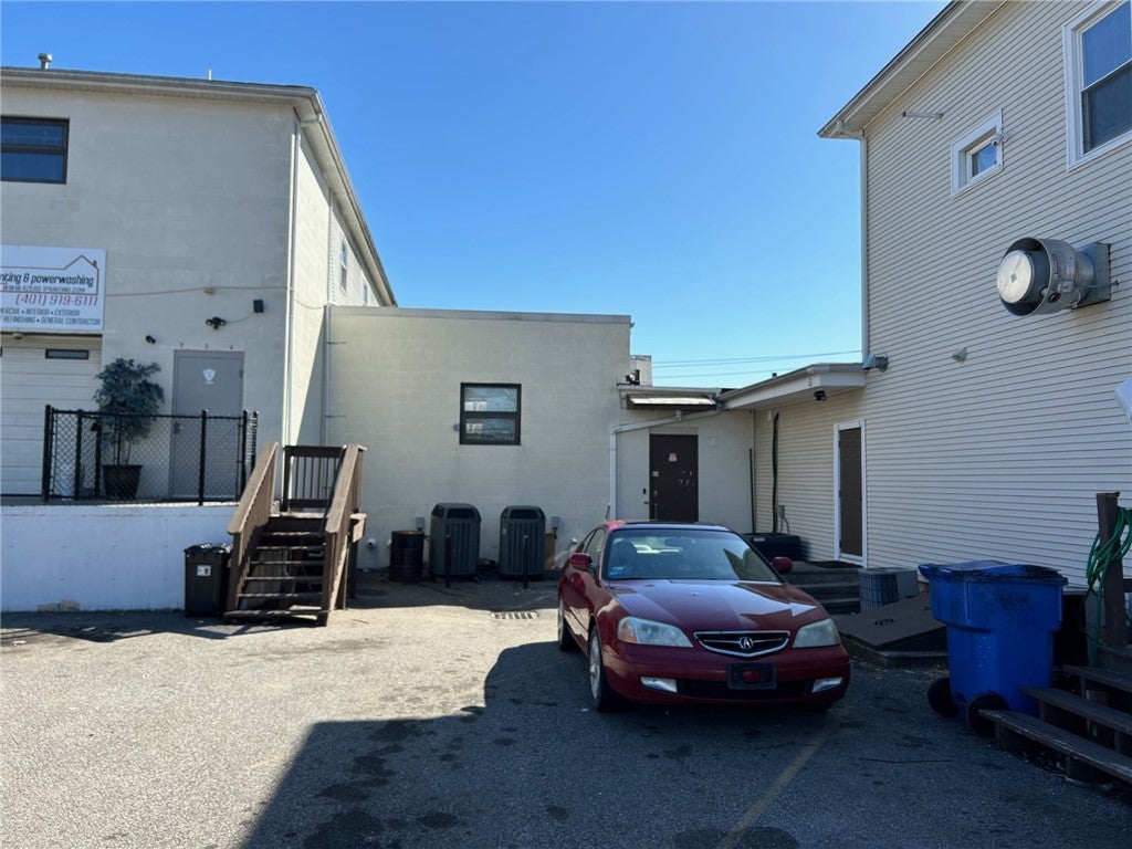 39 Greenville Avenue