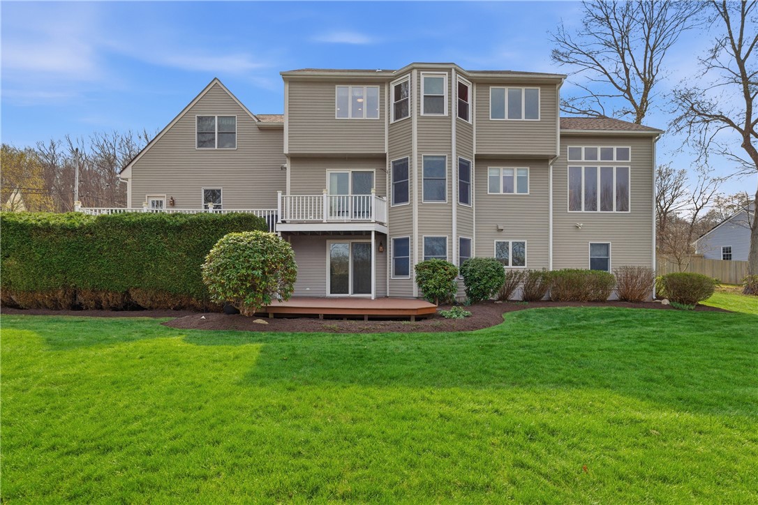 Lincoln, Rhode Island, 02865, United States, 5 Bedrooms Bedrooms, ,4 BathroomsBathrooms,Residential,Active,2038215