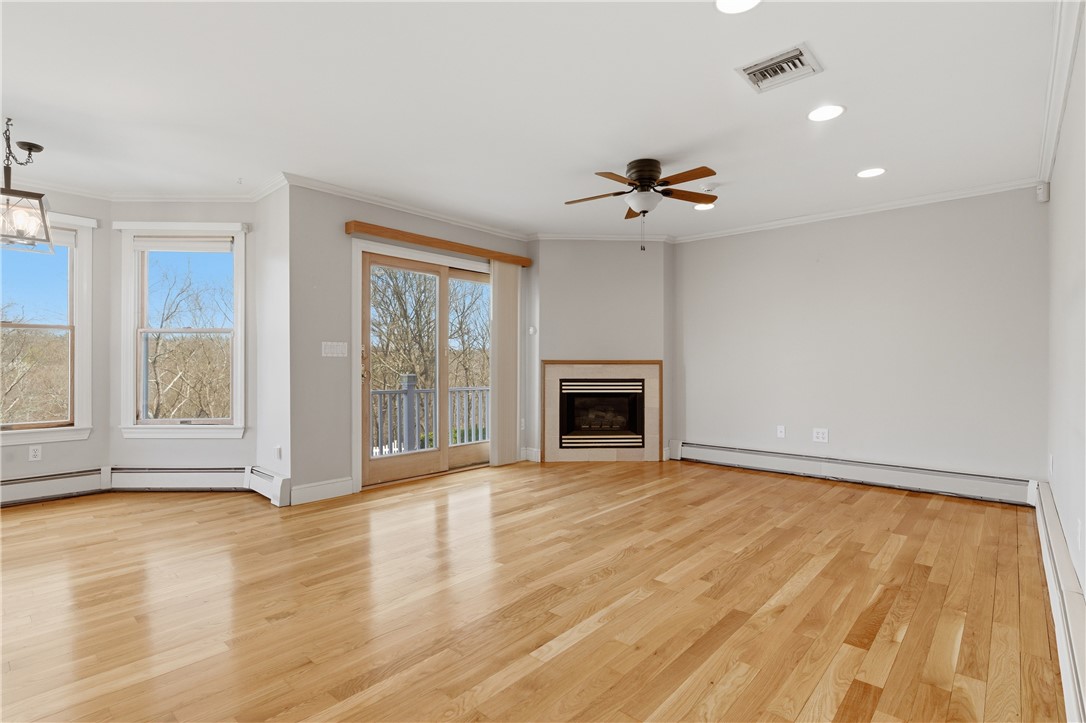 Lincoln, Rhode Island, 02865, United States, 5 Bedrooms Bedrooms, ,4 BathroomsBathrooms,Residential,Active,2038215