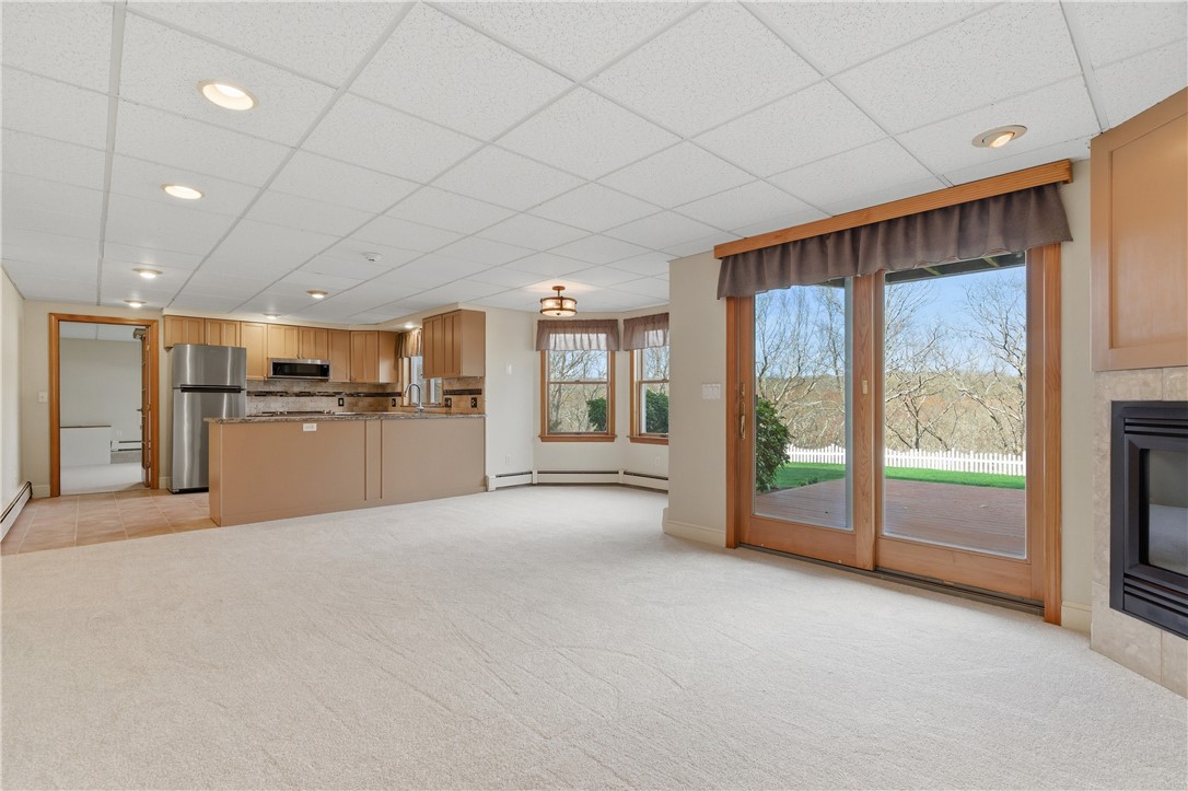 Lincoln, Rhode Island, 02865, United States, 5 Bedrooms Bedrooms, ,4 BathroomsBathrooms,Residential,Active,2038215