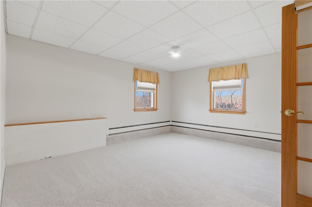 Lincoln, Rhode Island, 02865, United States, 5 Bedrooms Bedrooms, ,4 BathroomsBathrooms,Residential,Active,2038215