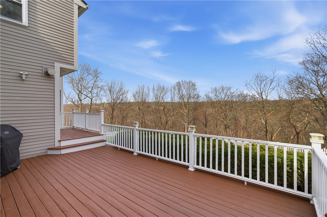 Lincoln, Rhode Island, 02865, United States, 5 Bedrooms Bedrooms, ,4 BathroomsBathrooms,Residential,Active,2038215