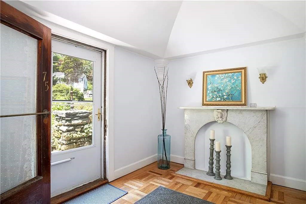 75 Green End Avenue 1