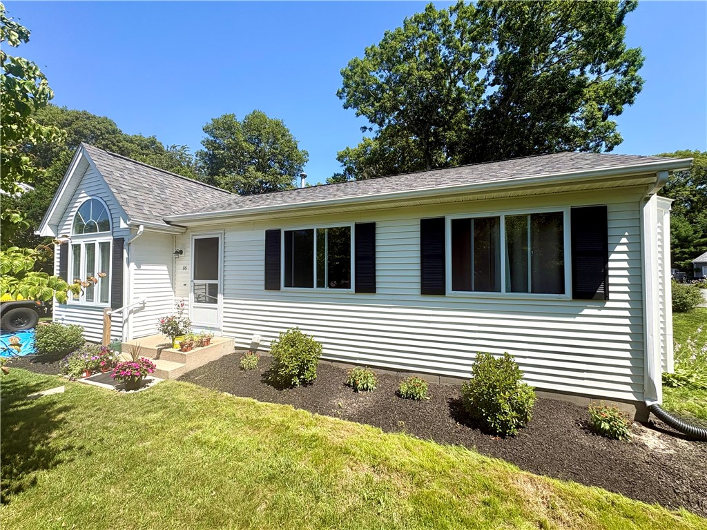 86 Peaked Rock Road