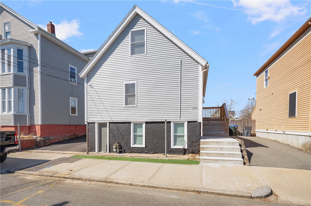 133 W Clifford Street