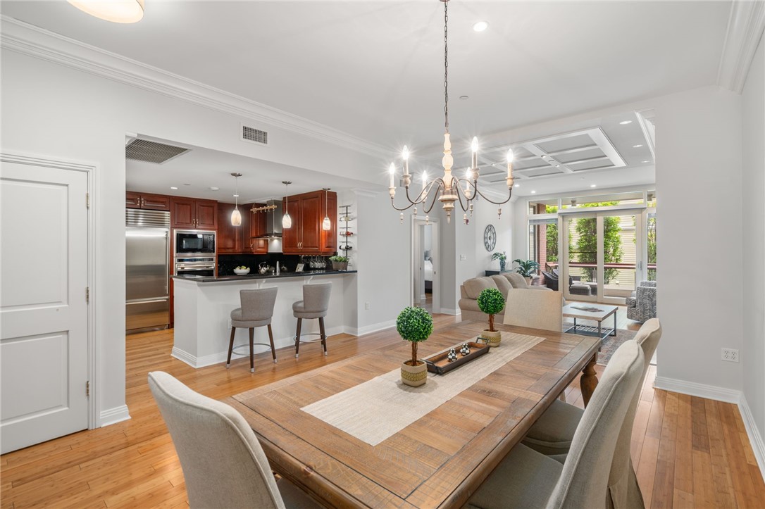 341 Thames Street 103