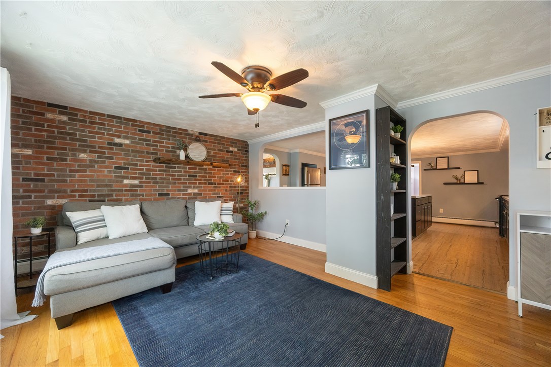 9 Pequot Avenue