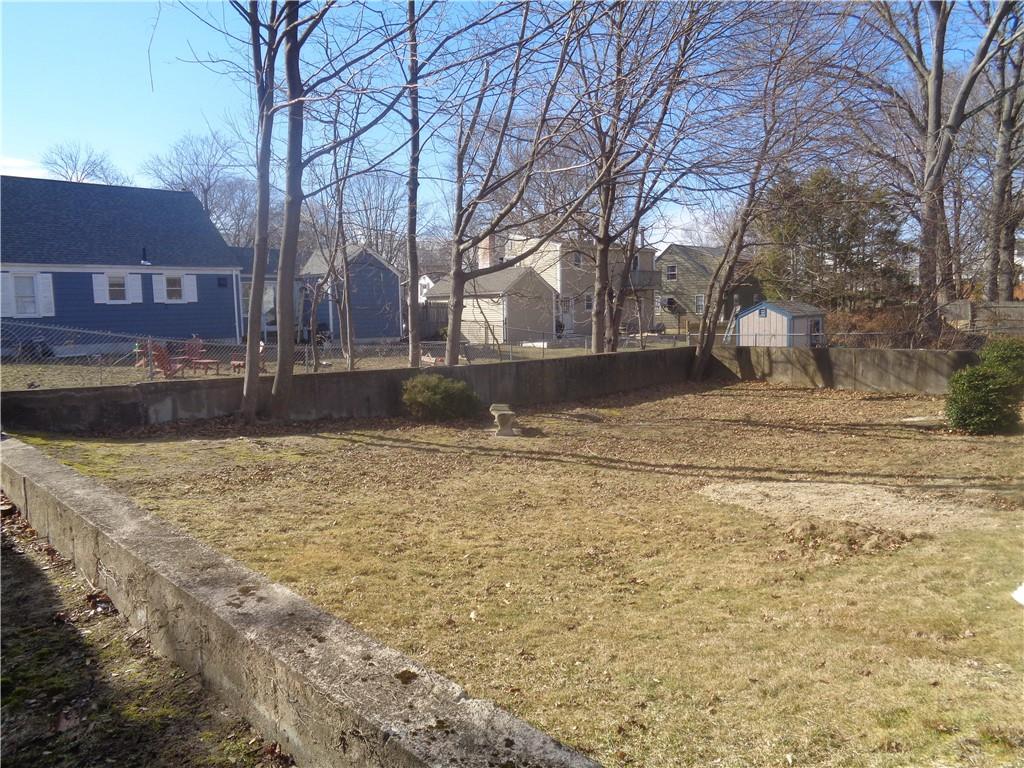 Photo 6 of 26 of 973 Greenwich Avenue house