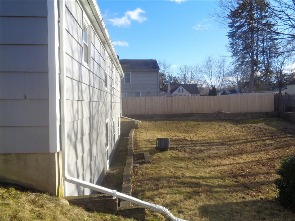 Photo 5 of 26 of 973 Greenwich Avenue house
