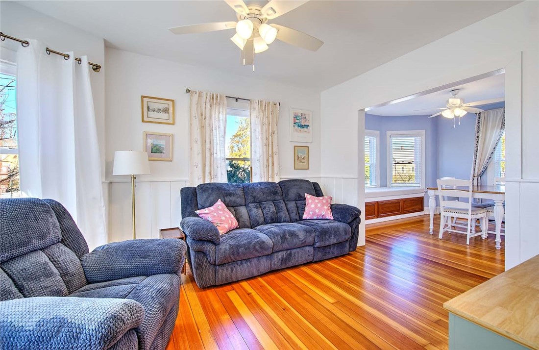 93 Narragansett Avenue