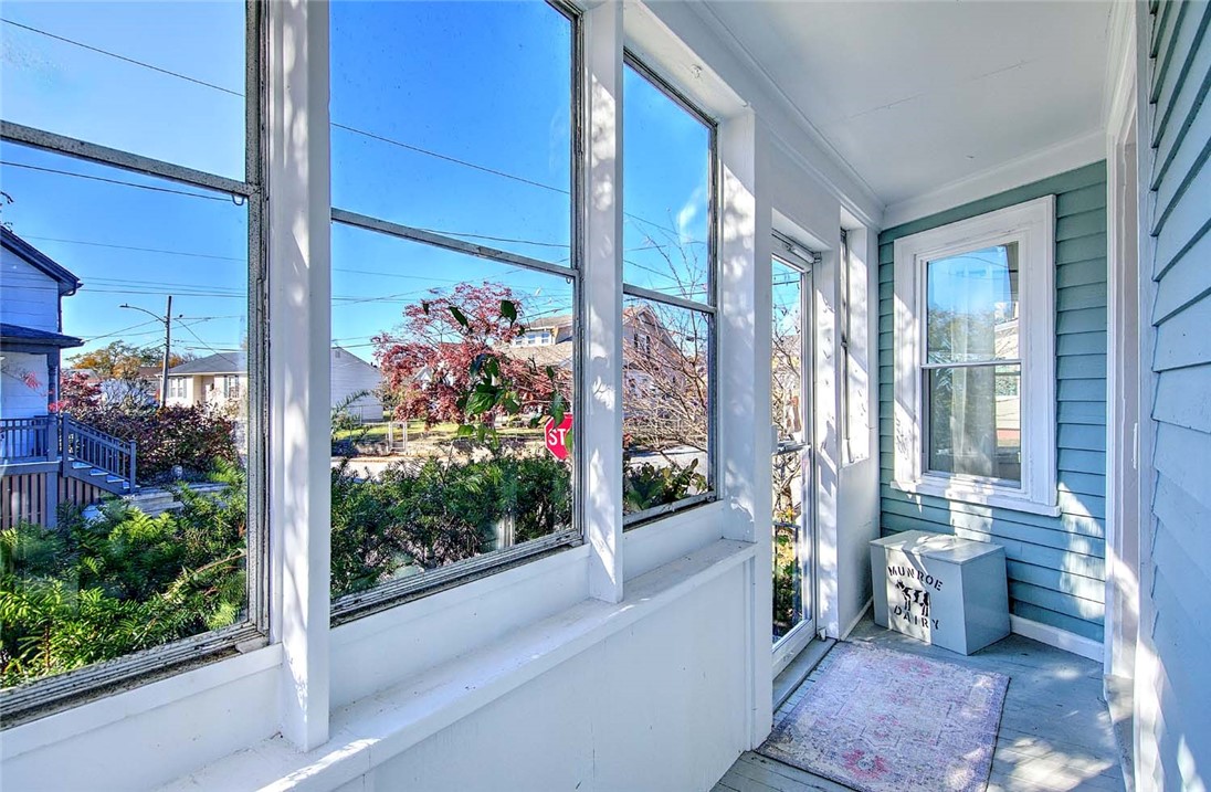 93 Narragansett Avenue