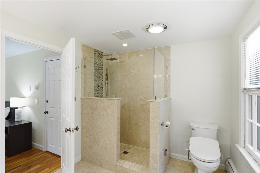 60 Fox Run, East Greenwich, RI, 02818, USA, 5 Bedrooms Bedrooms, ,4 BathroomsBathrooms,Residential,Active,60 Fox Run,1419373