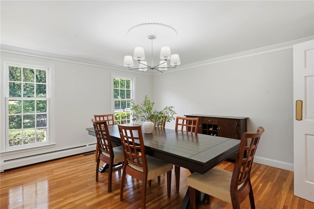 60 Fox Run, East Greenwich, RI, 02818, USA, 5 Bedrooms Bedrooms, ,4 BathroomsBathrooms,Residential,Active,60 Fox Run,1419373