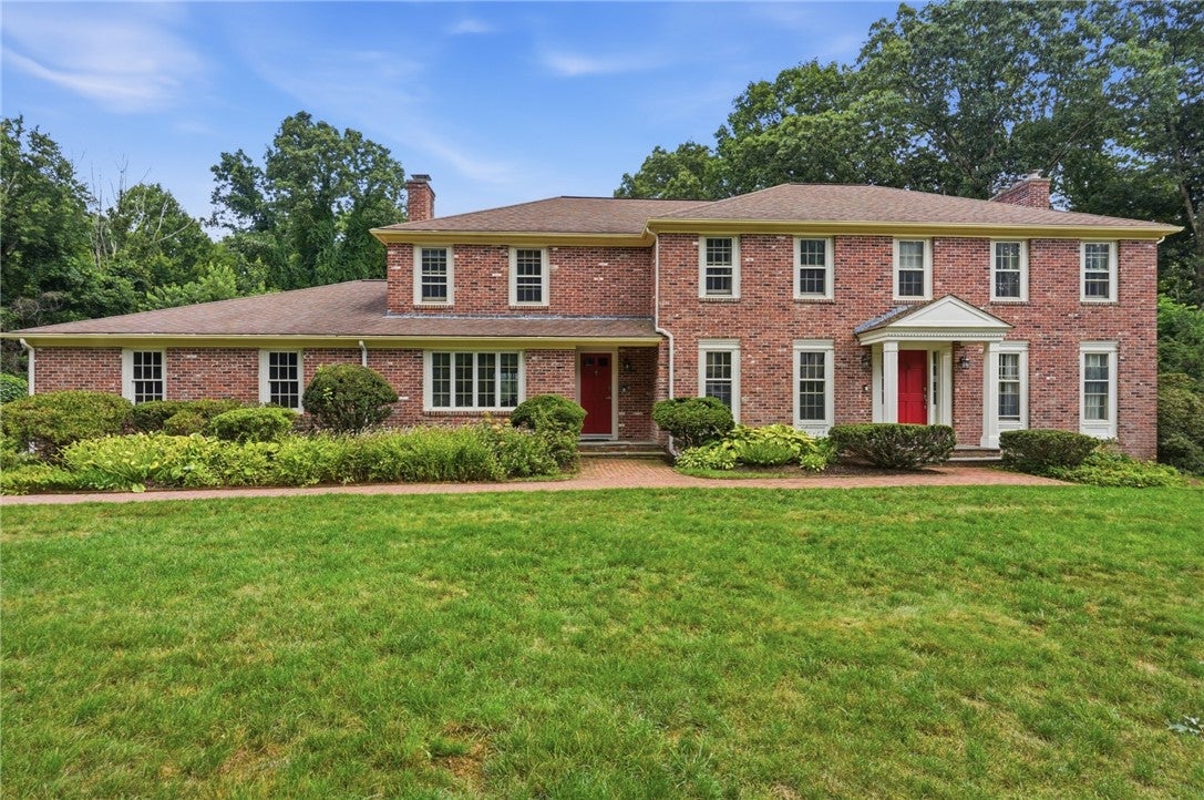60 Fox Run, East Greenwich, RI, 02818, USA, 5 Bedrooms Bedrooms, ,4 BathroomsBathrooms,Residential,Active,60 Fox Run,1419373